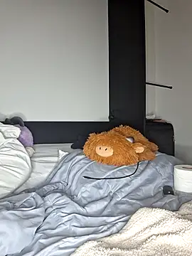 Cinnamonbunn online show from 14, 2, 2026