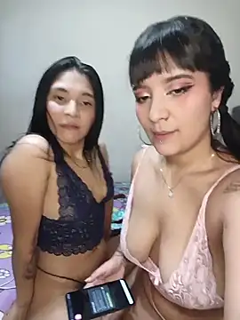 Snapshot of Mariana_Connie chatting on 4, 7, 2026 Mariana Connie online show from 4, 7, 2026