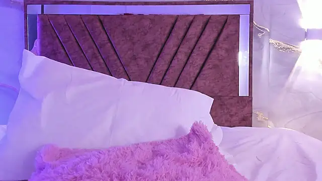 lily phillips  online show from 20, 2, 2026