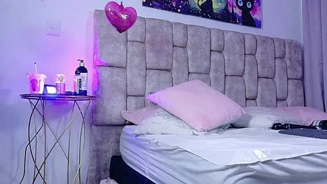 Snapshot of MiiaBlumm_ chatting on 24, 2, 2026 MiiaBlumm online show from 24, 2, 2026