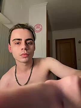 YourFavouriteTwink online show from 15, 2, 2026