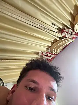 Valentinacouple online show from 22, 2, 2026