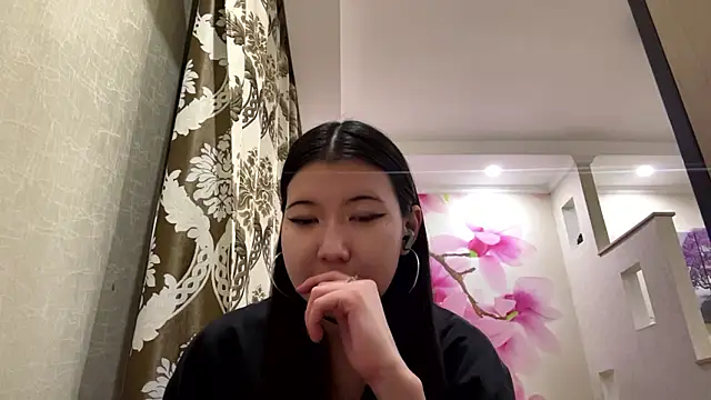 Snapshot of MaeRaads chatting on 20, 2, 2026 MaeRaads online show from 20, 2, 2026