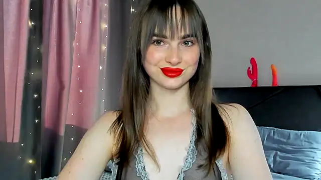 megann fox2 online show from 17, 6, 2026
