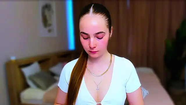 Maddy Wood  online show from 5, 4, 2026