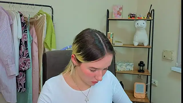 Snapshot of AshleyySchwartz chatting on 19, 2, 2026 AshleyySchwartz online show from 19, 2, 2026