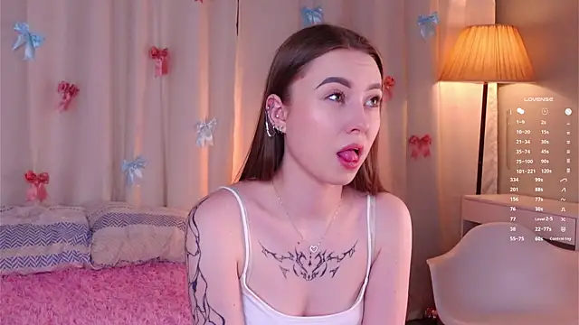 LorileeRuetz online show from 17, 4, 2026