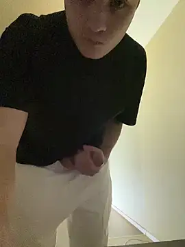 nightshiftt09 online show from 18, 2, 2026