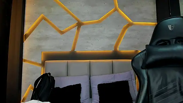 SilkNyx online show from 24, 2, 2026