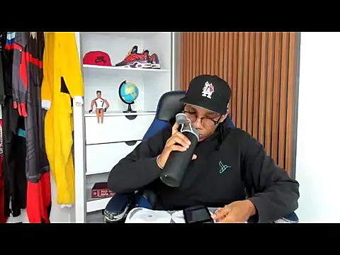 Snapshot of yandi_hot chatting on 18, 2, 2026 yandi hot online show from 18, 2, 2026