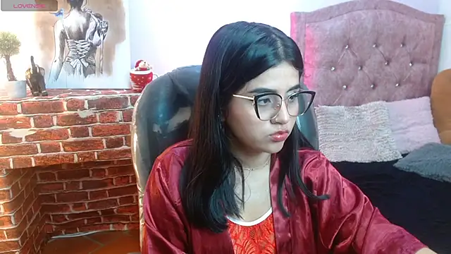 mila quin online show from 4, 4, 2026