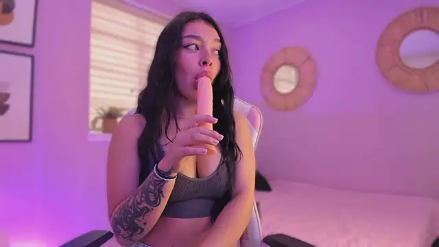 Snapshot of Lummii_ chatting on 19, 2, 2026 Lummii online show from 19, 2, 2026