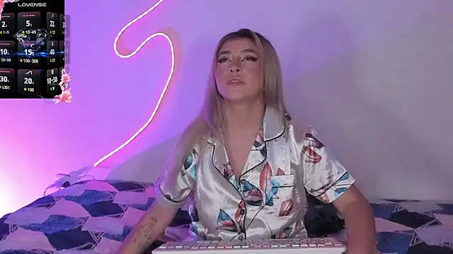 saradiazxxx online show from 25, 5, 2026