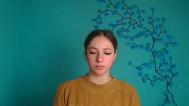 KissMeJulia online show from 8, 4, 2026
