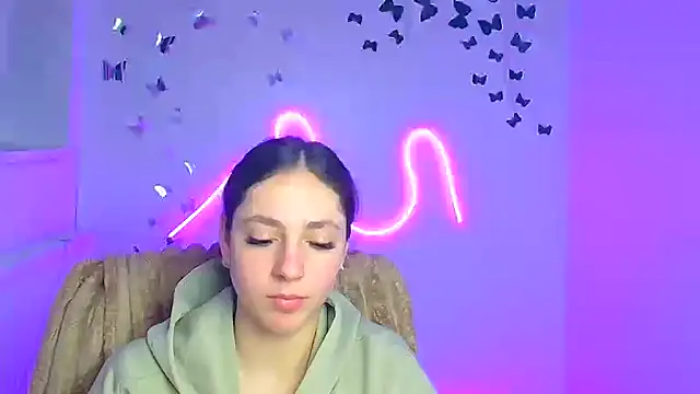 KissMeJulia online show from 11, 4, 2026