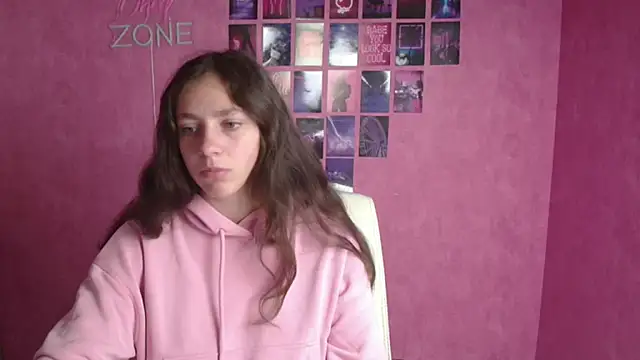 Snapshot of KissMeJulia chatting on 14, 5, 2026 KissMeJulia online show from 14, 5, 2026