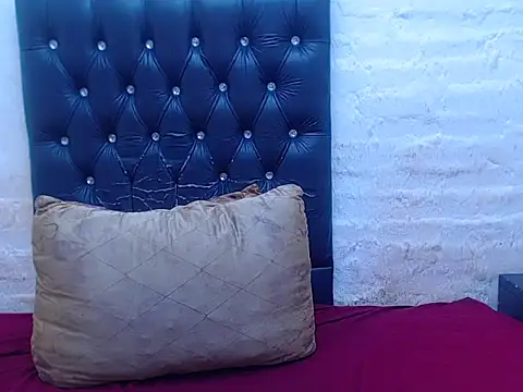 ChubbyMidgetxxx online show from 9, 4, 2026