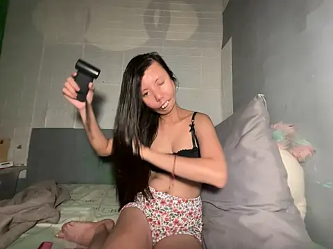 lady moon09 online show from 15, 4, 2026