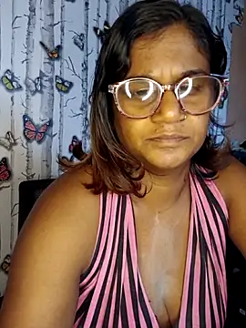 Snapshot of indianstrawberrylips4u chatting on 21, 6, 2026 indianstrawberrylips4u online show from 21, 6, 2026