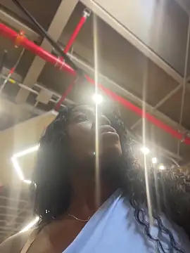 ZarahFerreira online show from 21, 4, 2026