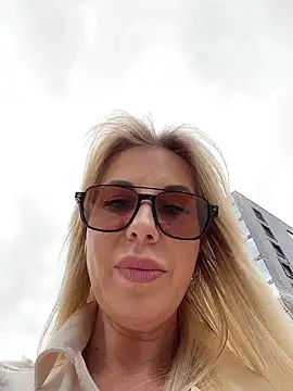 LisaMurr online show from 2, 6, 2026