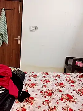 cute girl 29 online show from 24, 3, 2026