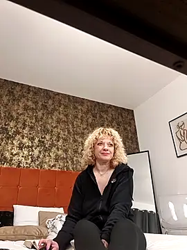 Snapshot of LaireeFelini chatting on 17, 2, 2026 LaireeFelini online show from 17, 2, 2026