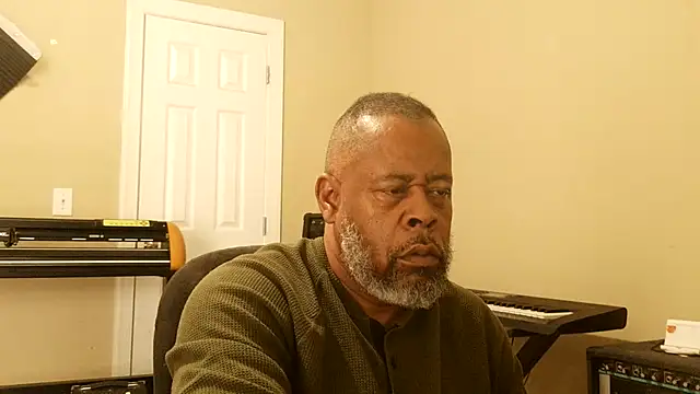 Cleozevo1961 online show from 11, 3, 2026