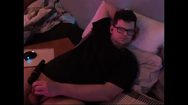 Whyteshadow4235 online show from 1, 3, 2026