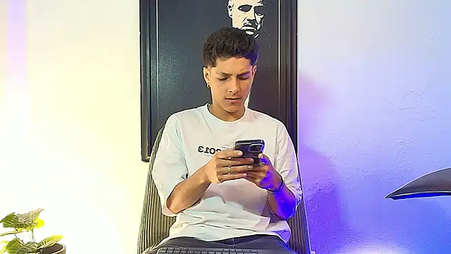 Snapshot of Eliassalvatore_ chatting on 1, 7, 2026 Eliassalvatore online show from 1, 7, 2026
