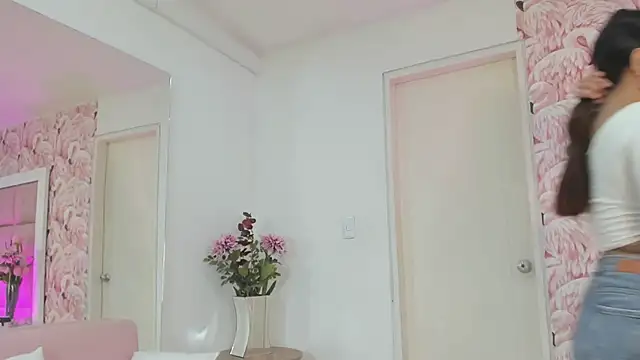 DulceQueen1 online show from 3, 6, 2026