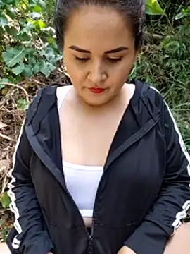 yissela92 online show from 7, 3, 2026