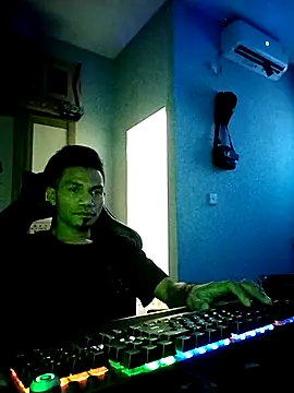 UcEng Lab online show from 1, 3, 2026