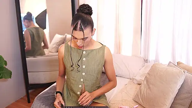 Snapshot of Luxa_Velvet chatting on 1, 4, 2026 Luxa Velvet online show from 1, 4, 2026