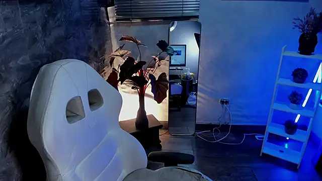 SophyAdams online show from 5, 4, 2026