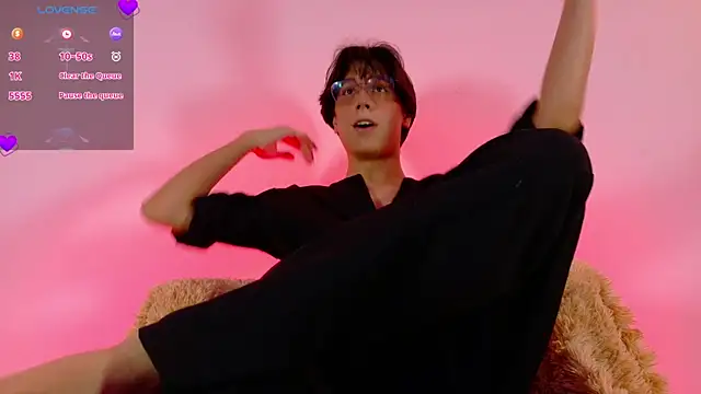 lui x dust online show from 9, 4, 2026