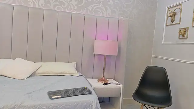 Emily  Stef online show from 15, 7, 2026