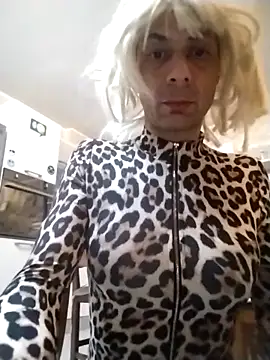 Snapshot of marti_8 chatting on 27, 3, 2026 marti 8 online show from 27, 3, 2026