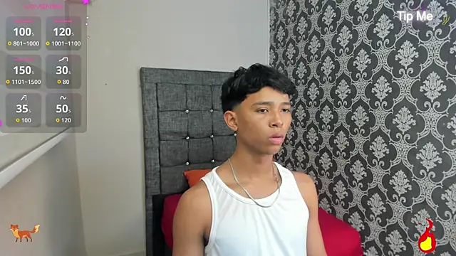 Snapshot of Little_Twink19x chatting on 8, 7, 2026 Little Twink19x online show from 8, 7, 2026