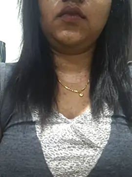 Snapshot of Tamil_Romantic_queen chatting on 22, 6, 2026 Tamil Romantic queen online show from 22, 6, 2026