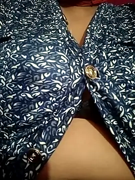 Snapshot of Karishma_bhabi99A chatting on 5, 7, 2026 Karishma bhabi99A online show from 5, 7, 2026