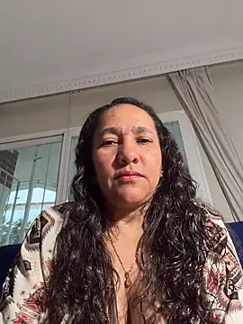 CrystalIvy online show from 17, 4, 2026