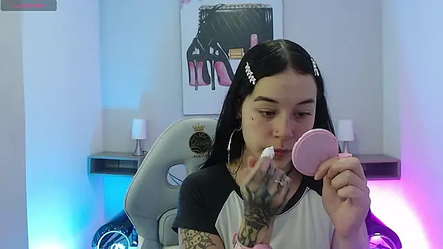 Abbycollins 27 x online show from 4, 3, 2026