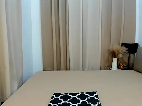 xNaughtymilesx online show from 15, 3, 2026