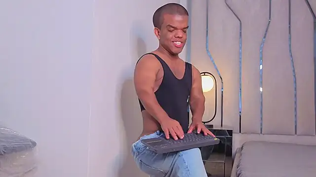 CHARLIE WALKERR online show from 2, 4, 2026