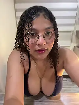 Snapshot of KendyLove_ chatting on 5, 6, 2026 KendyLove online show from 5, 6, 2026