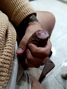 Snapshot of AlanInt chatting on 6, 4, 2026 AlanInt online show from 6, 4, 2026