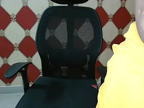 Snapshot of Shreya-S chatting on 1, 3, 2026 Shreya-S online show from 1, 3, 2026