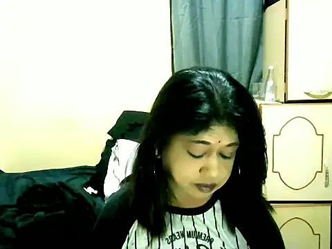 Snapshot of IndianPleasures21 chatting on 14, 5, 2026 IndianPleasures21 online show from 14, 5, 2026