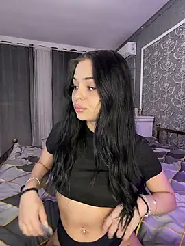 Olivia Noor online show from 12, 5, 2026